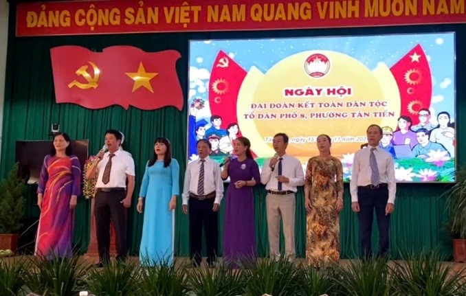 1.5. ĐOÀN KẾT